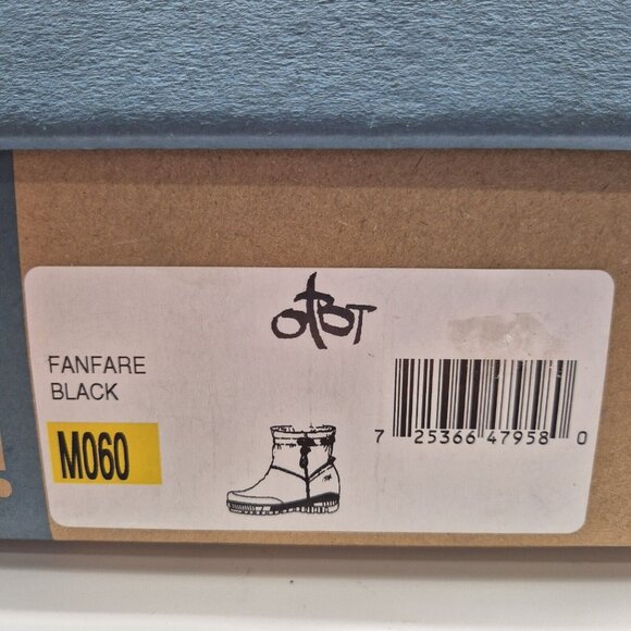 OTBT Women's Snow Boots Size 6 M Black Fanfare Reversible Spikes Leather NWB - Picture 11 of 12